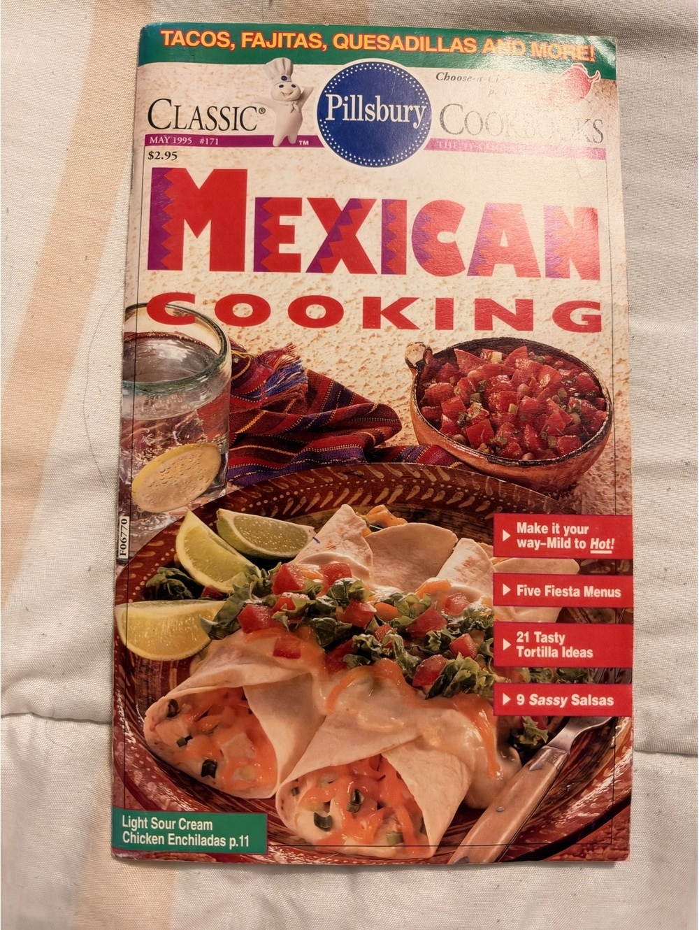 Classic Pillsbury Cookbooks: Mexican Cooking Magazine May 1995